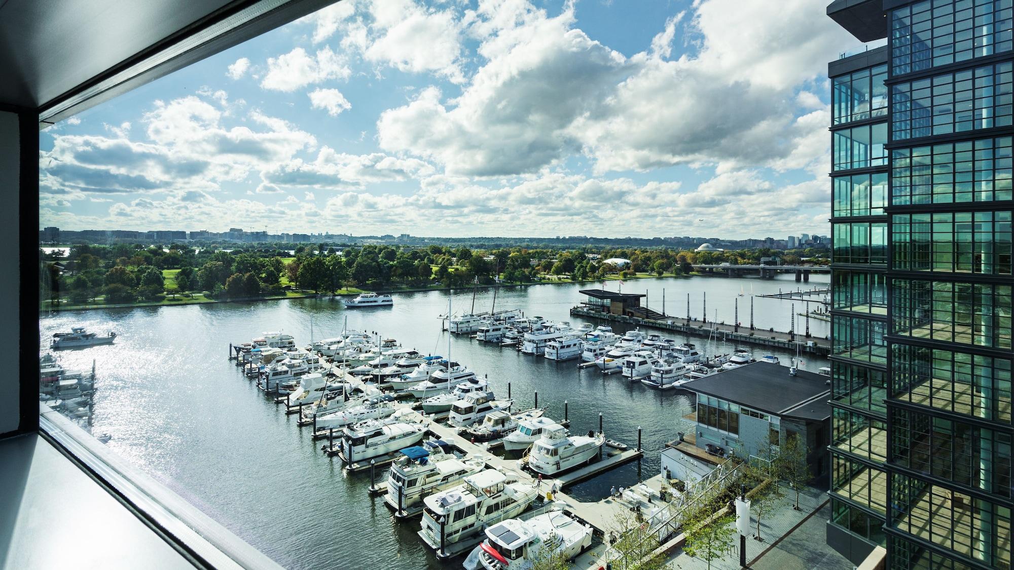 Hyatt House Washington Dc/The Wharf Hotel Exterior photo