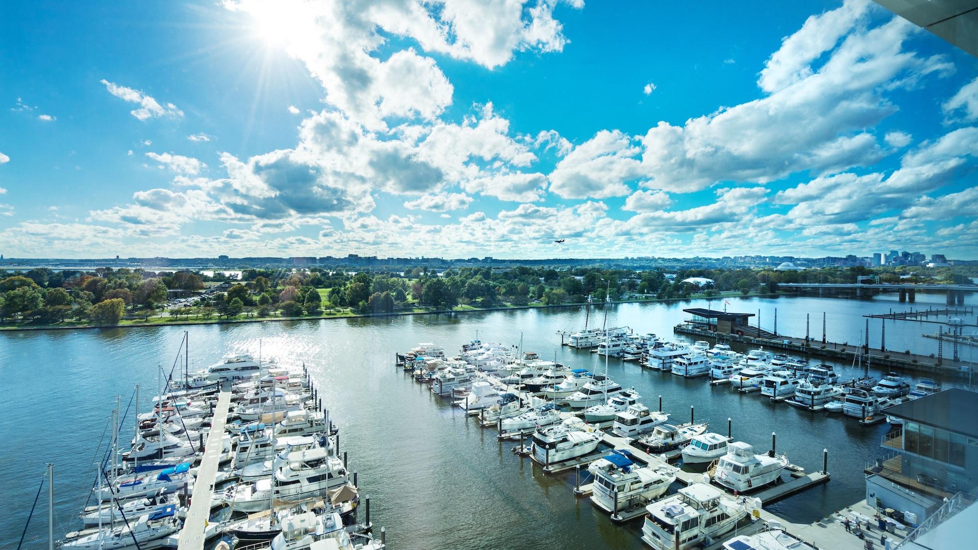 Hyatt House Washington Dc/The Wharf Hotel Exterior photo